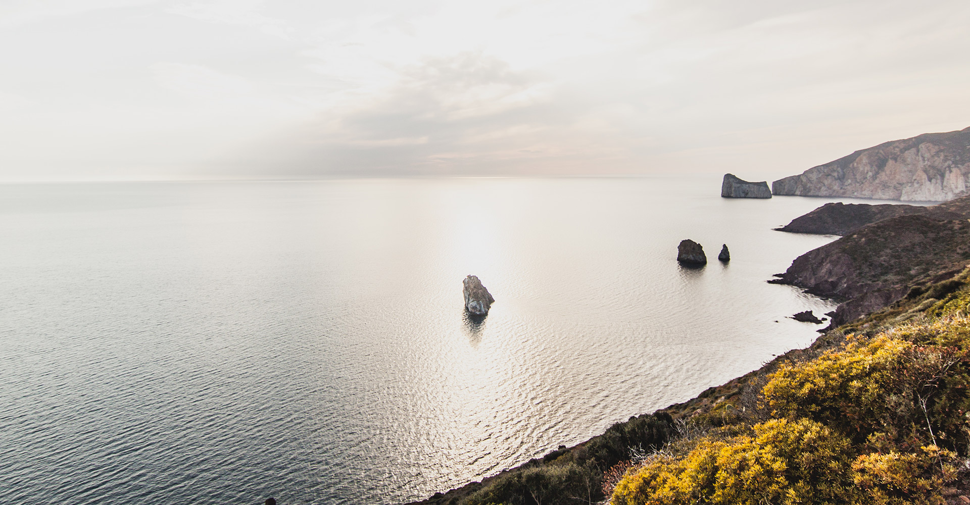 La Costa Verde Une Histoire Millenaire Dans Le Spectacle D Une Nature Particulierement Sauvage Aquadulci Hotel Chia Sardaigne